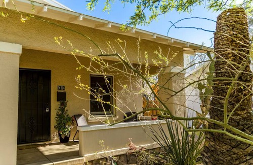 Tucson Appartement | Casita Cerquita: one half block to the U of A