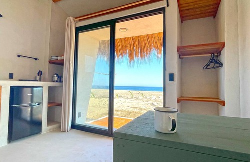 El Azufre Maison | Casita H - a little house by the sea