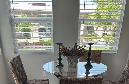 Espanola Appartement | Casita in secluded fenced private Compound