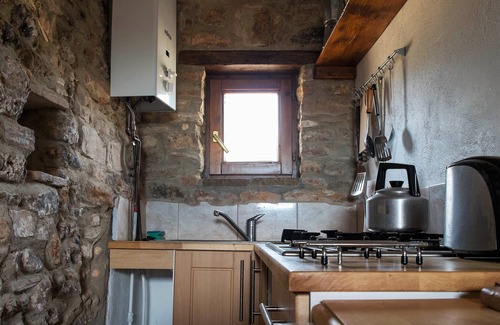 Costa Dorada Cottage | Casita Joya,Une casita traditionnel espagnol avec piscine