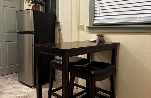 Old Fort Lowell Appartement | Casita Magnolia – Private Desert Studio w/Kitchenette & Parking