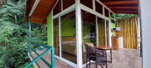 Ciudad Colon Lit Et Petit-Déjeuner | Casita Maripier