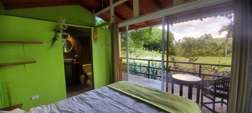Ciudad Colon Lit Et Petit-Déjeuner | Casita Maripier