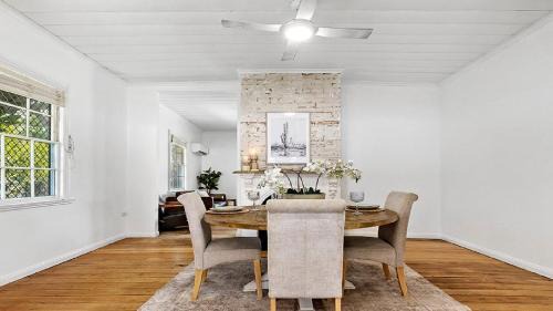 Singleton Maison | Casita - Modern 4 Bedroom Cottage In Heart Of Singleton
