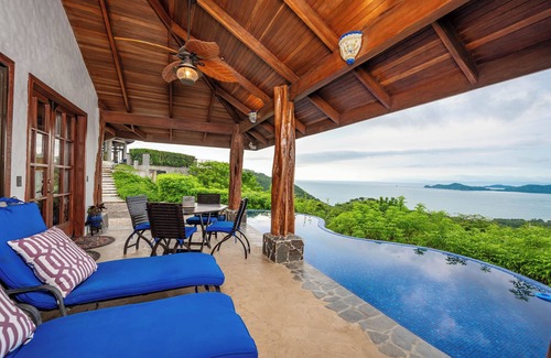 Playa Hermosa Cottage | Maison d'hôtes au sommet du monde avec vue imprenable sur l'océan, piscine privée et spacieuse
