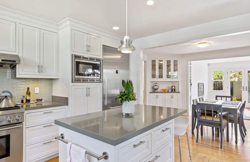 University South Maison | Casita Palo Alto - 2 Bed 2 Bath / Private Back Yard / WiFi