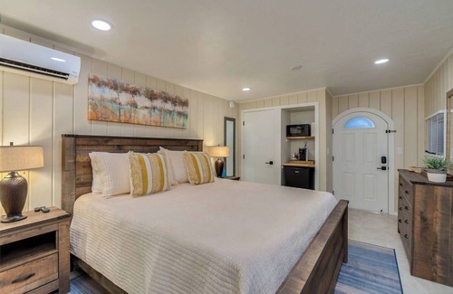 Sam Hughes Maison | Casita Sam Hughes/University King bed