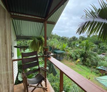 Drake Bay Appartement | Casita Tangara con balcón y agua caliente