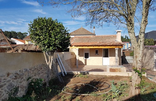 Tomino Maison | CASITA TUI TOMIÑO AVEC JARDIN ET GARAGE