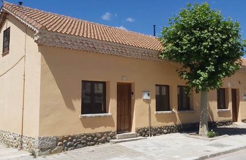 Pinilla del Valle Cottage | CASITAS PINILLA DEL VALLE: Immersion in Nature
