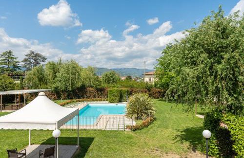 Montecarlo Maison | Casolare dei Fiori - Le Ortensie