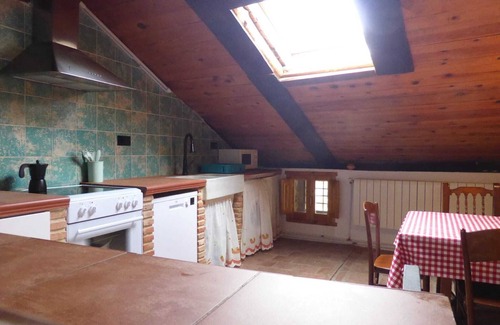 Peralejos de las Truchas Cottage | Casona Rústica Piedra y Madera ,cómoda ,amplia Ideal Familia. PN Alto Tajo