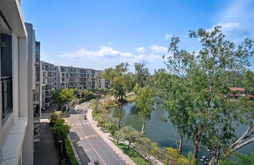 Bang Tao Copropriété | Cassia Residences 2BR D Road side