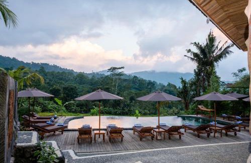 Sidemen Cabine | Cassowary Villa Sidemen