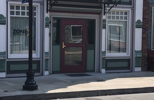 Wyalusing Appartement | Cast Iron Lady 1860 bâtiment historique. Au coeur des montagnes sans fin.