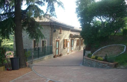 Marano sul Panaro Maison | Castello di Marano sul Panaro - Room & Breakfast