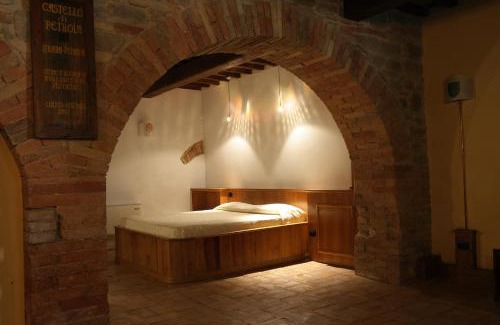 Monteluiano Hôtel | Castello Di Petroia Dimora d'Epoca