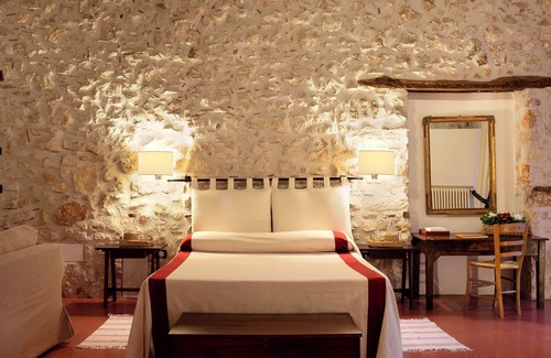 Teggiano Autre | La Romantica the magic of staying in the castle in the medieval center Teggiano