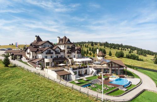 Paltinis Hôtel | Castelnor