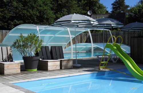 Biron Chalet De Ski | Castelwood : chalets écologiques tout confort avec piscine en Dordogne.