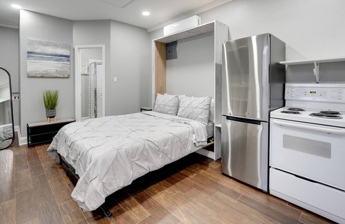 McKinney Station Balnéaire | CastilloDeBastille-Perfect for entertaining with a backyard Oasis