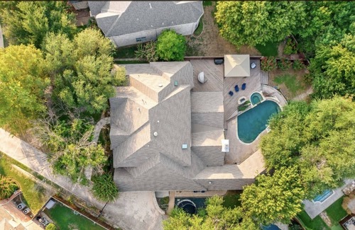 McKinney Station Balnéaire | CastilloDeBastille-Perfect for entertaining with a backyard Oasis