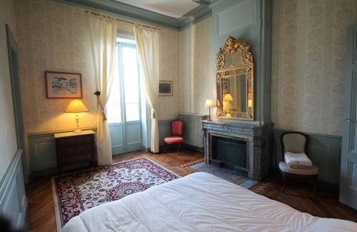 Saint-Etienne-la-Varenne Autre | Château- Appartement 8 personnes uniquement.
