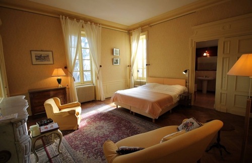 Saint-Etienne-la-Varenne Autre | Château- Appartement 8 personnes uniquement.