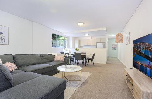 Castle Hill Appartement | Castle HIll Sweet Modern 3BR Apt with 2 Parking