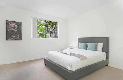 Castle Hill Appartement | Castle HIll Sweet Modern 3BR Apt with 2 Parking