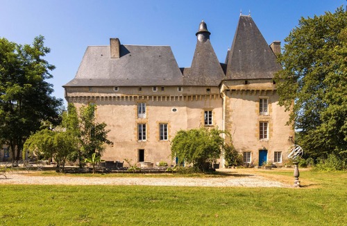 Chalais Appartement | Maison de vacances moderne avec jardin privé