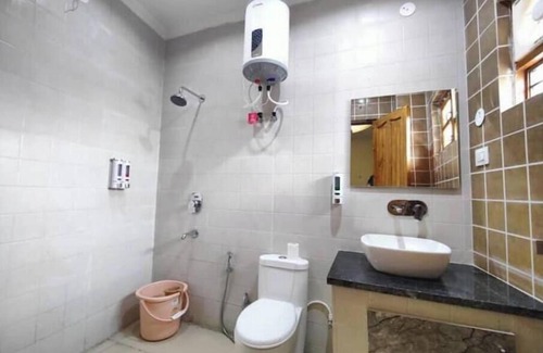 Bullawala Appartement | Castle INN Oasis, 2 BHK, Mussoorie Road, Dehradun