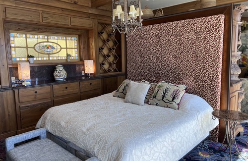 Comanche Canyon Ranch Autre | Fabulous castle suite! Incredible sunset views-main basin Lake Travis!