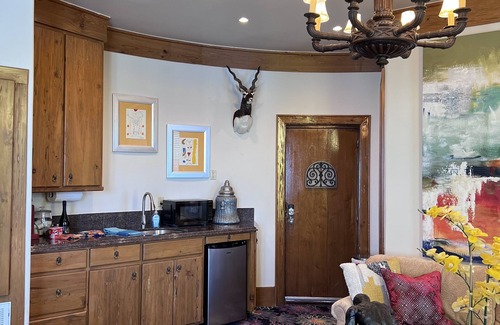 Comanche Canyon Ranch Autre | Fabulous castle suite! Incredible sunset views-main basin Lake Travis!