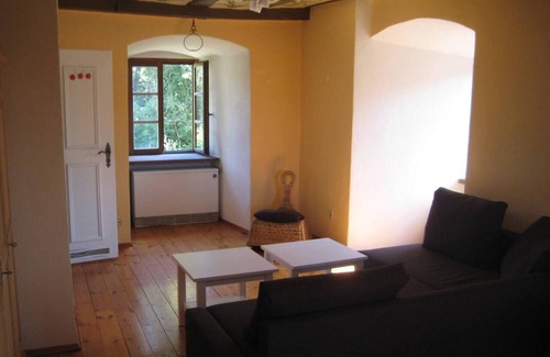 Baiertal Appartement | Castle Room 2 - ground floor - a place in the green.