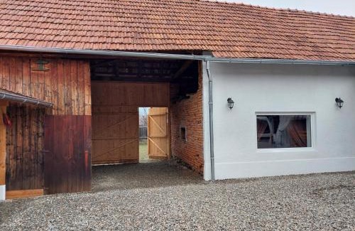 Cartisoara Maison | Casuta De Sub Munte Cârțișoara
