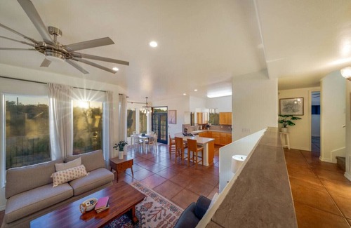 Catalina Foothills Estates Maison | Cat Foothills+Mountain Views / 3 BR 2 BA / Garage