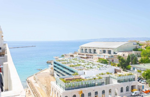 Le Pharo Appartement | Catalans sur Mer est un appartement d'exception situé face à la baie des Catalans.