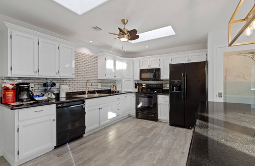 Hillcrest Estates Maison | Catalina Foothills/ heated Pool/Guesthouse/sleeps 16