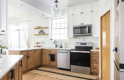 Catskill Maison | Peaceful Cabin on 2.5 Wooded Acres- 3 Bed/2.5 bath