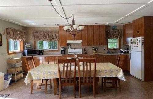 De Lancey Chalet De Ski | Catskill Mountain Secluded Cottage
