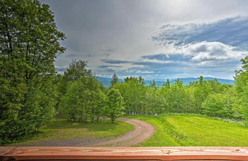Prattsville Maison | Catskills Home with Deck and Game Room 14 Mi to Ski!