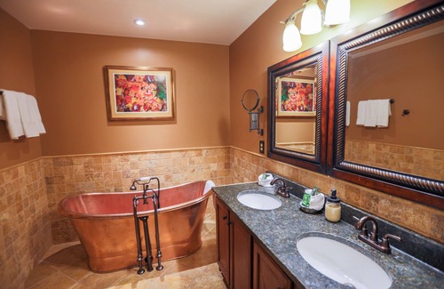 Hunter Copropriété | Catskills Mountain Escape - Private Luxury for Two