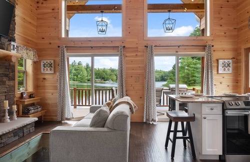 West Oneonta Cabine | Catskills Over Water Bungalow on Lake Albanese!