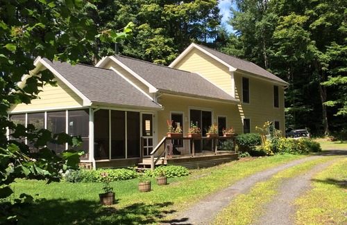 Hannacroix Maison | Escapade dans la réserve privée de la région de Catskills dans le Holler