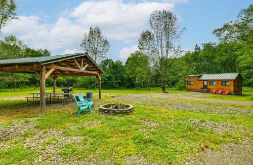 Sidney Center Maison | Catskills Tiny Home Cabin Surrounded by Nature!