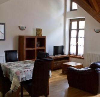 Esterri D'Aneu Appartement | Cau d Aneu Duplex en el centro d Esterri d Aneu