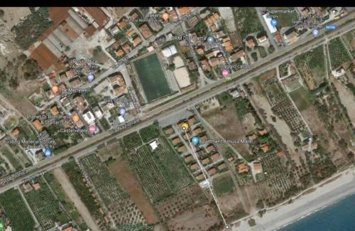 Caulonia Appartement | Caulonia, 2 bed 1st Floor Apartment Close To Beach