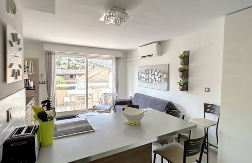 Cavalaire-sur-Mer Appartement | Cavalaire s/Mer RENTAL T2 32m² (luxury residence) with swimming pool