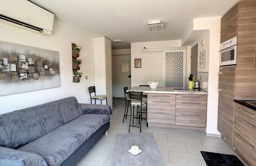Cavalaire-sur-Mer Appartement | Cavalaire s/Mer RENTAL T2 32m² (luxury residence) with swimming pool